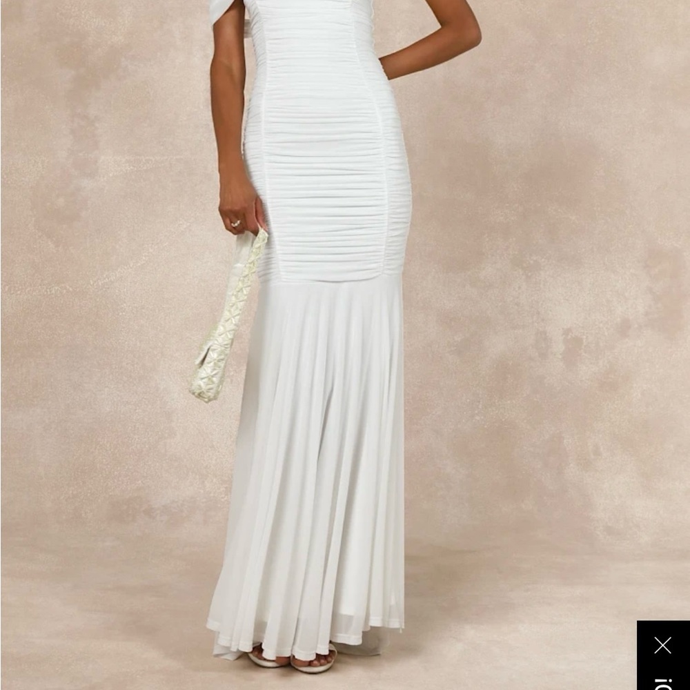 NWT Ruched Off The Shoulder Wedding Dress - Picture 2 of 3